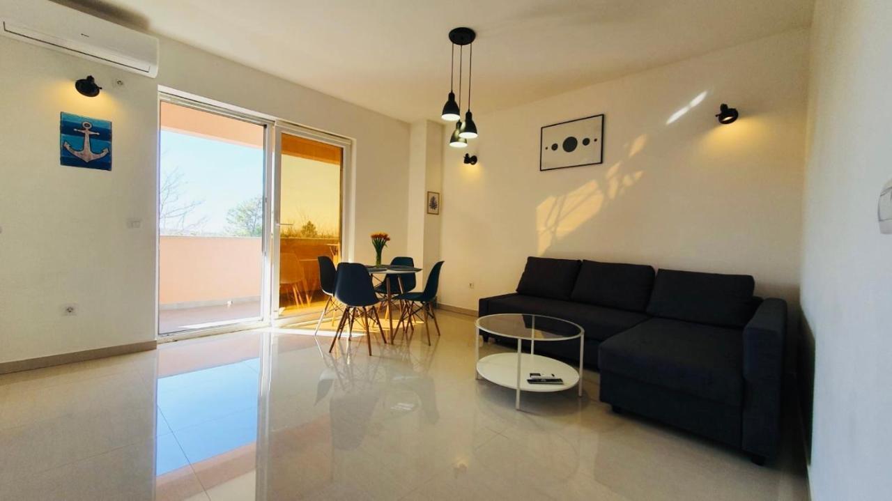 Apartman Petar Ražanac Esterno foto