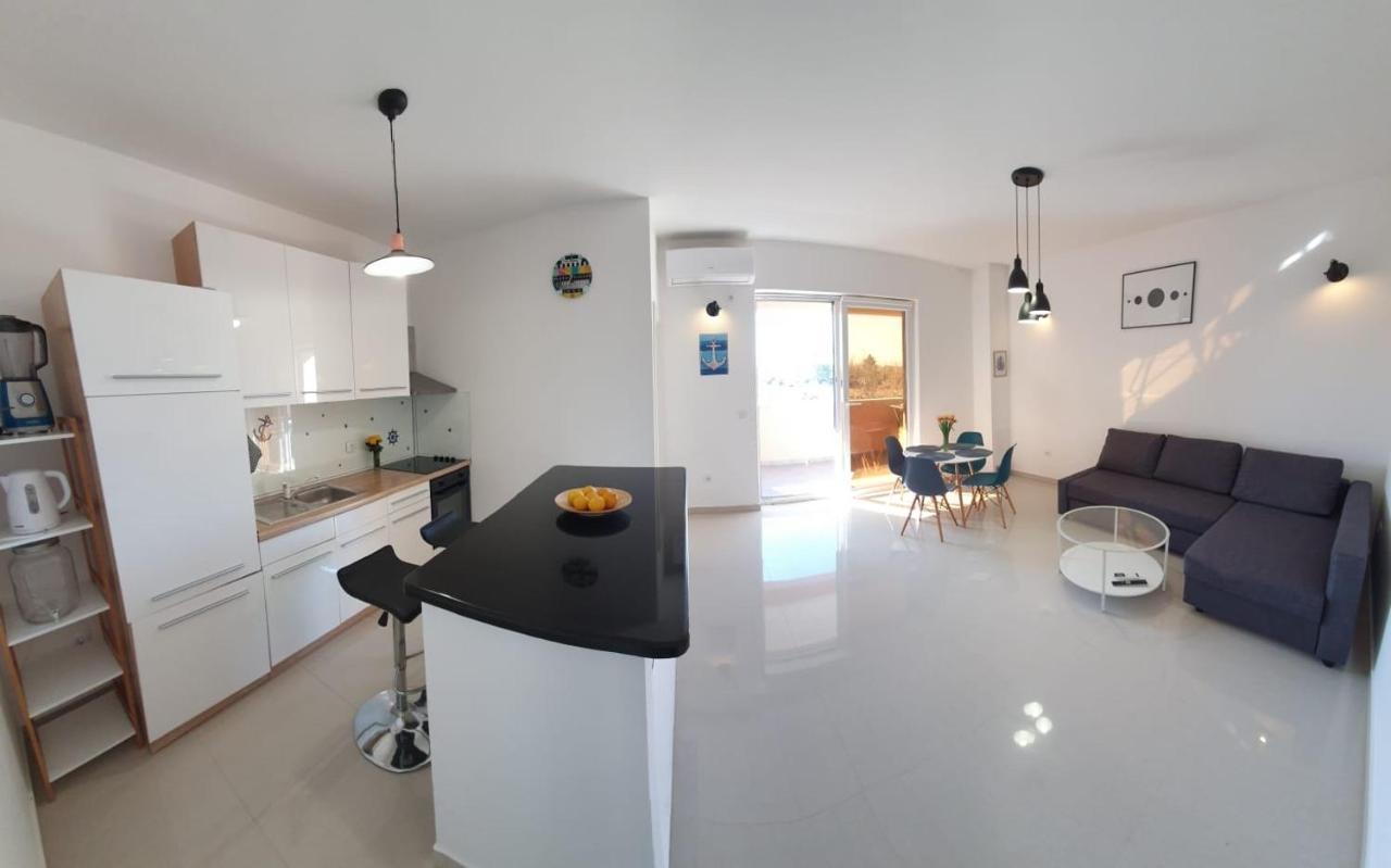 Apartman Petar Ražanac Esterno foto