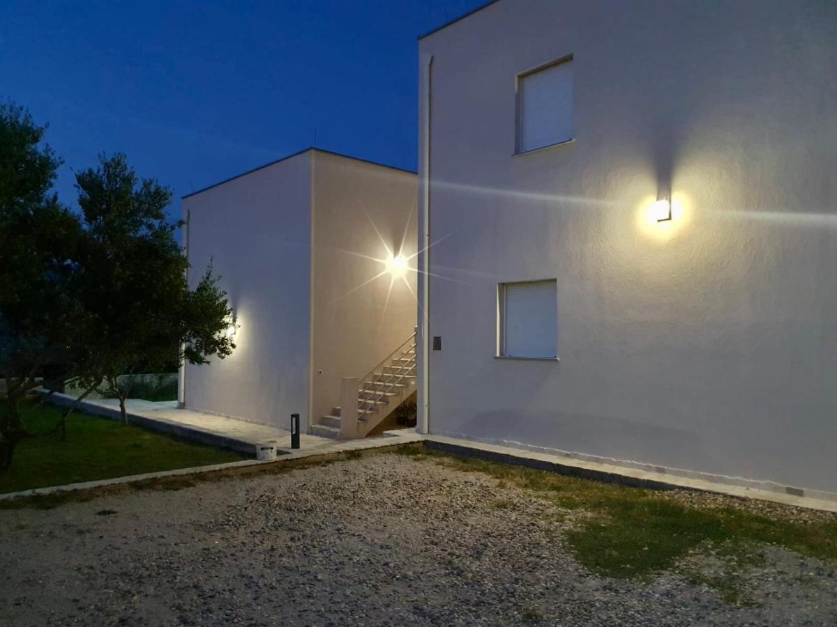 Apartman Petar Ražanac Esterno foto