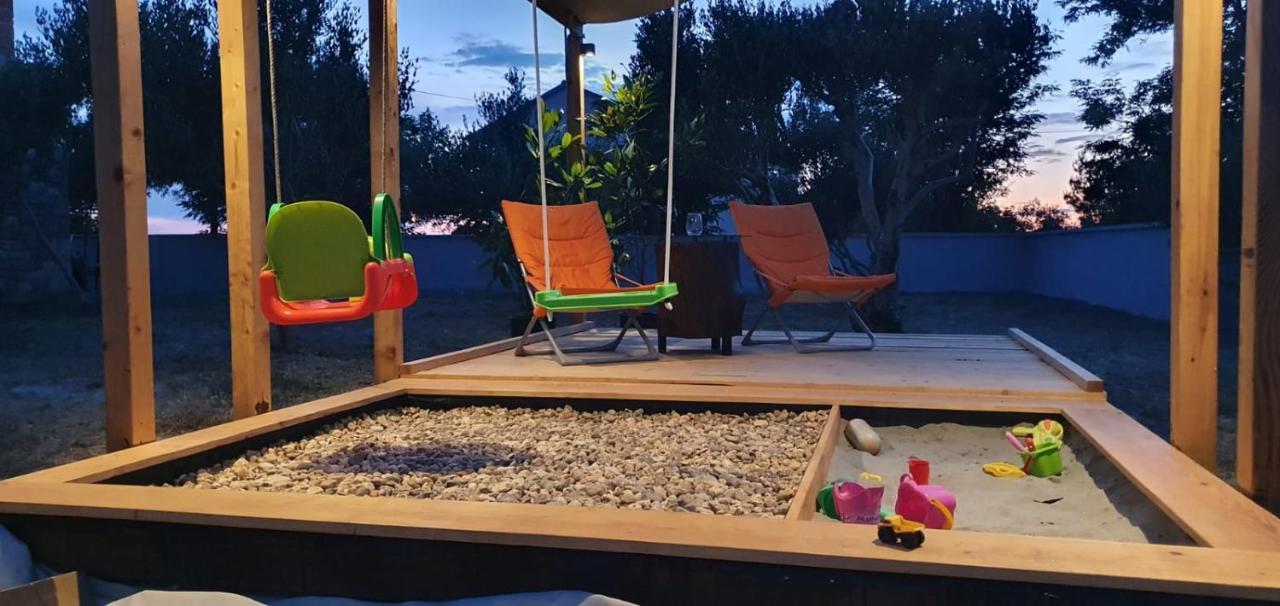 Apartman Petar Ražanac Esterno foto