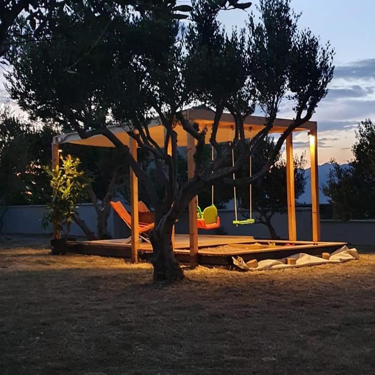 Apartman Petar Ražanac Esterno foto