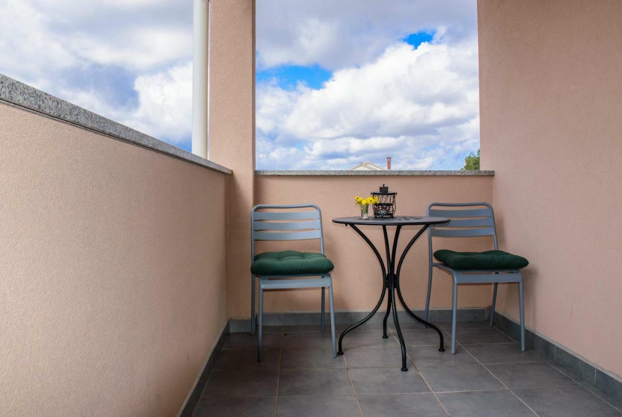 Apartman Petar Ražanac Esterno foto